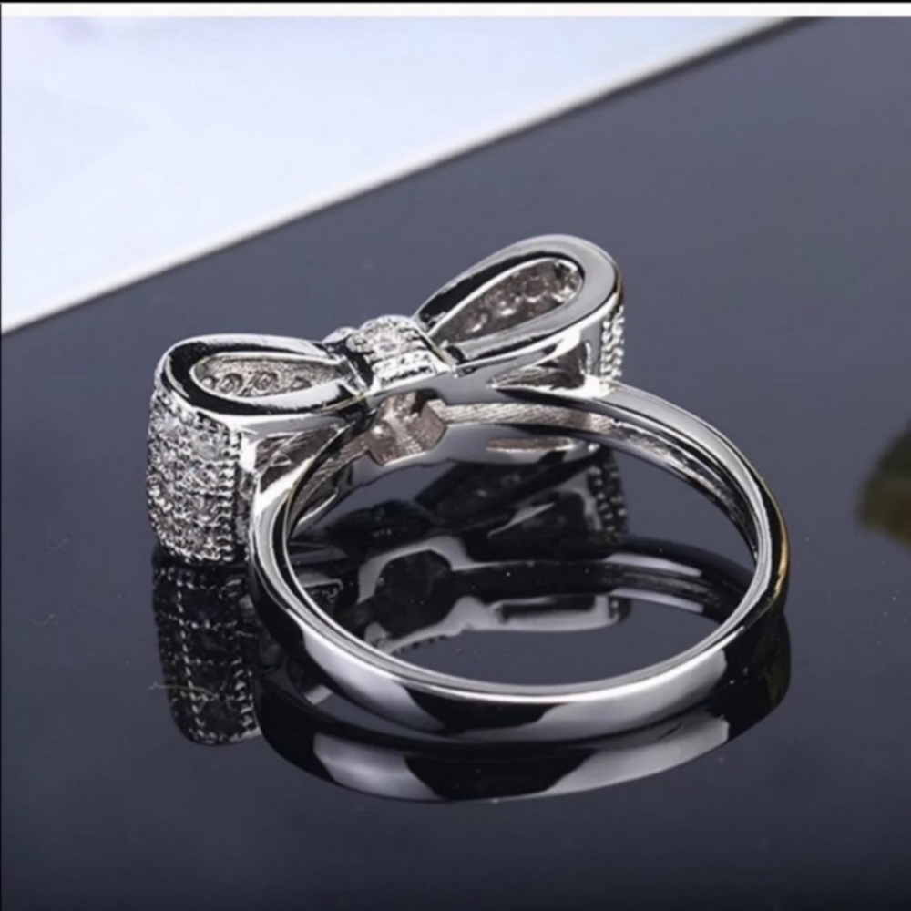 .925 Sterling Silver White Sapphire Bow Ring - Picture 4 of 7